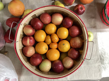 Load image into Gallery viewer, Fruit Mix Half Bushel Round Top Basket
